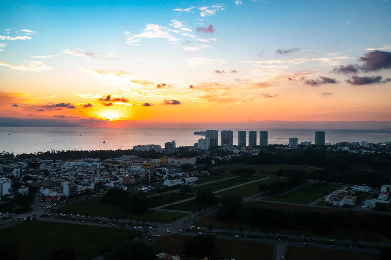 Calles y áreas verdes en Fluvial